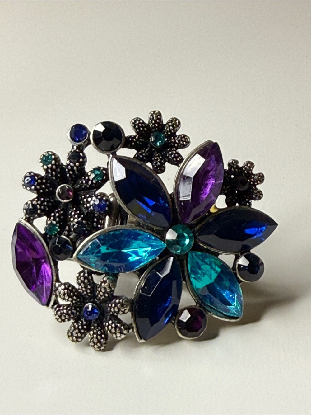 VTGMulticolor Floral Crystal Statement Ring - Blue & Purple flower stretch ring